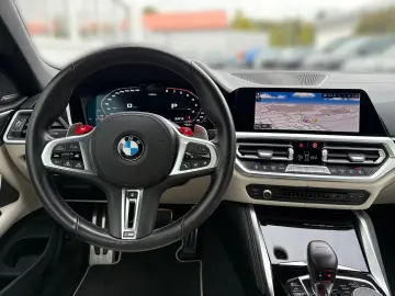 M4 Competition Cabrio mit M xDrive Laser DA Prof