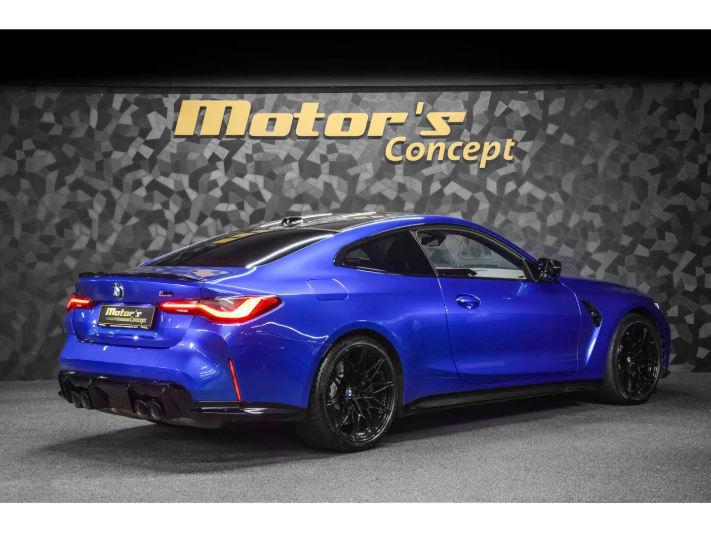 M4 Compétition Coupé X-DRIVE G82 - BMW INDIVIDUA