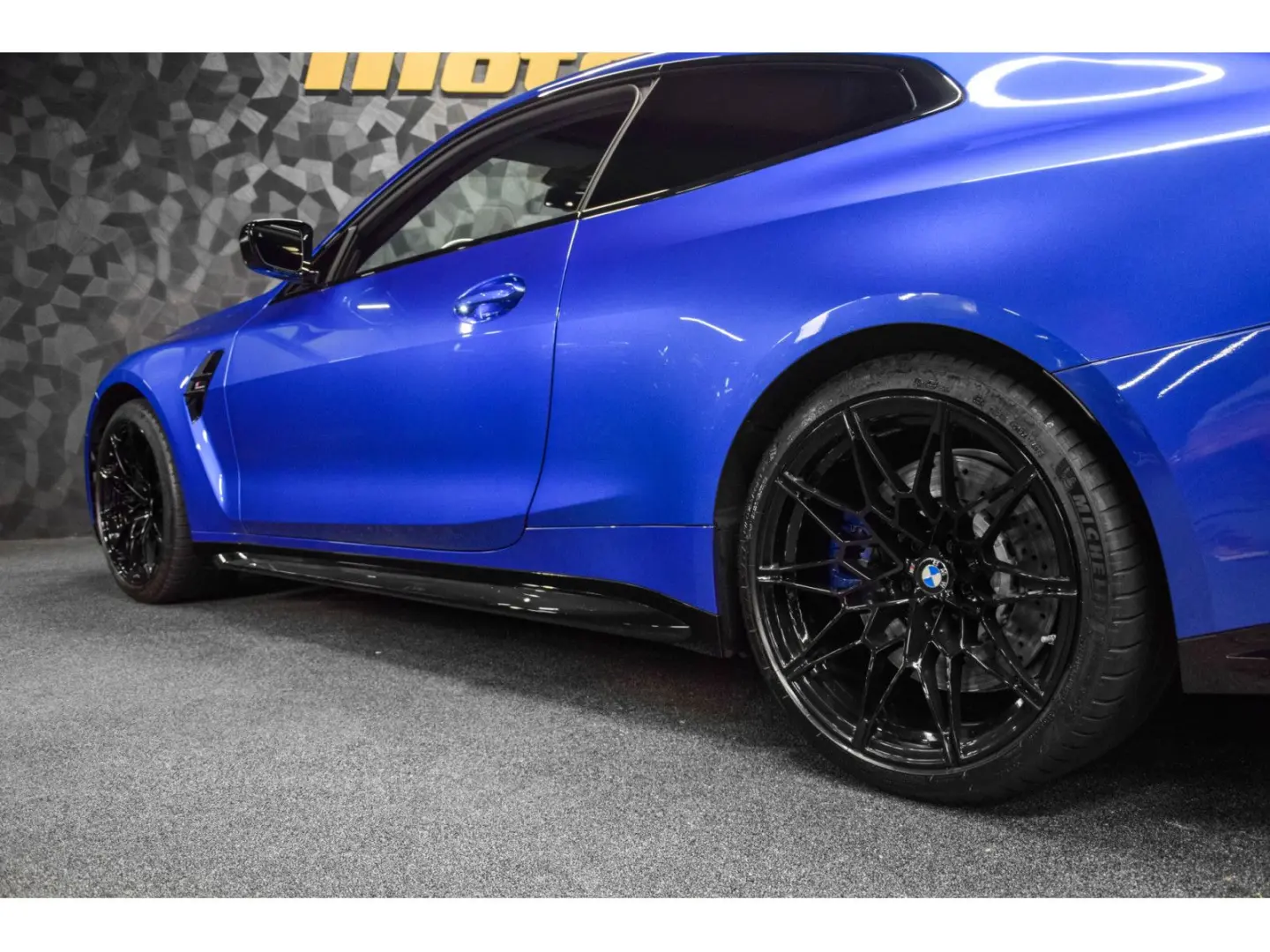 M4 Compétition Coupé X-DRIVE G82 - BMW INDIVIDUA
