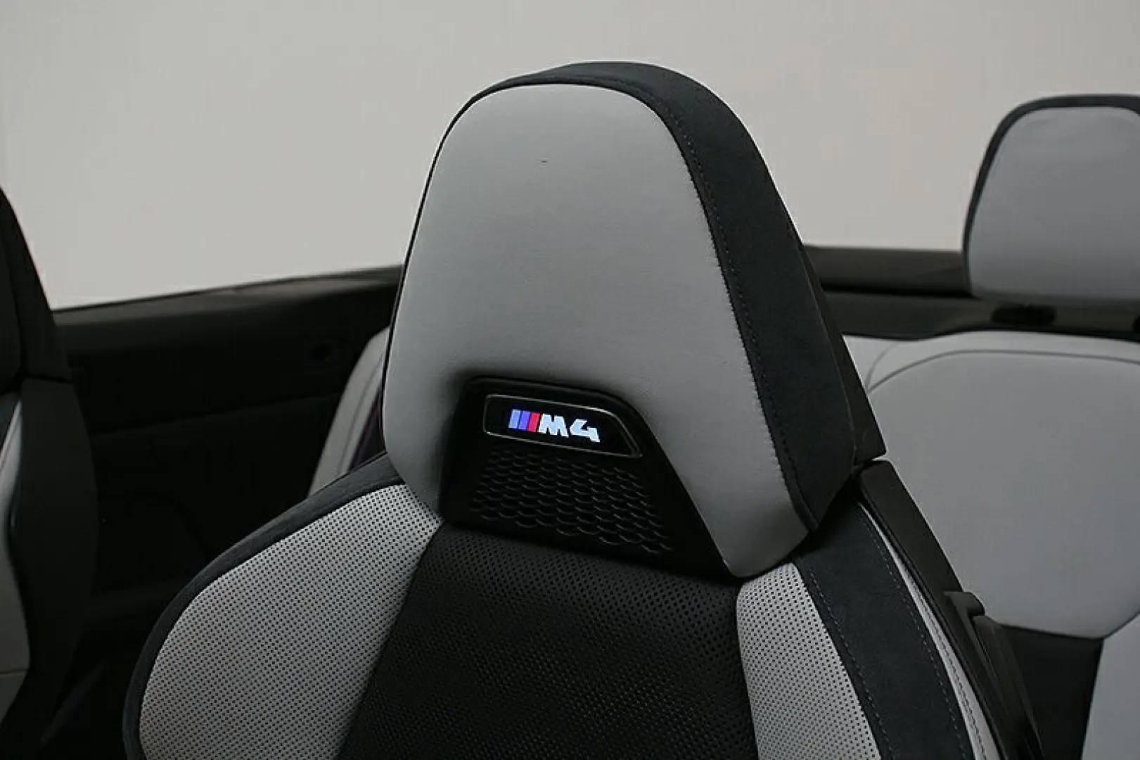 M4 Competition Cab. mit M xDrive Individual !!!