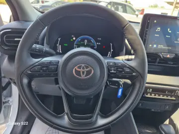 Toyota Yaris 1.5 116 CP HEV Business