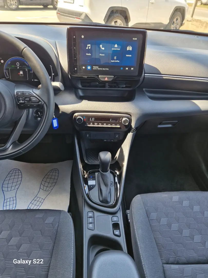 Toyota Yaris 1.5 116 CP HEV Business