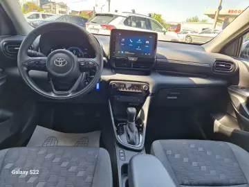 Toyota Yaris 1.5 116 CP HEV Business