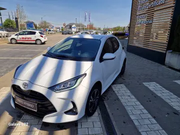 Toyota Yaris 1.5 116 CP HEV Business