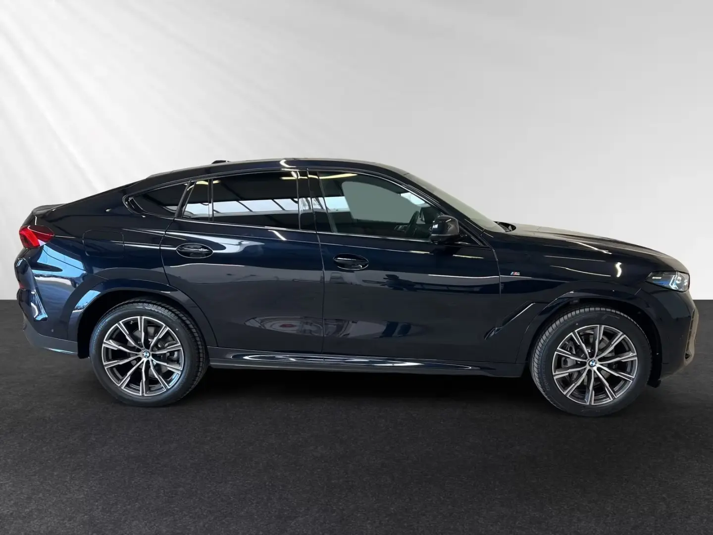 BMW X6 xDrive40i M Sport|AHK|Pano|Standhz