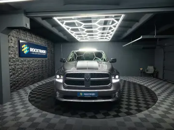 RAM 5.7 V8 HEMI 4x4 OFFROAD Night LONGBED 19%