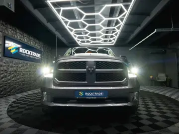 RAM 5.7 V8 HEMI 4x4 OFFROAD Night LONGBED 19%