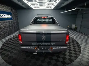 RAM 5.7 V8 HEMI 4x4 OFFROAD Night LONGBED 19%