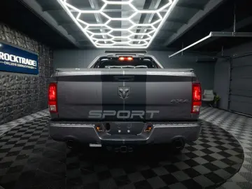 RAM 5.7 V8 HEMI 4x4 OFFROAD Night LONGBED 19%