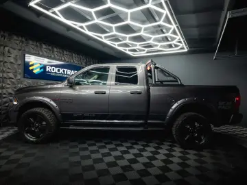 RAM 5.7 V8 HEMI 4x4 OFFROAD Night LONGBED 19%