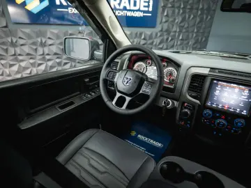 RAM 5.7 V8 HEMI 4x4 OFFROAD Night LONGBED 19%