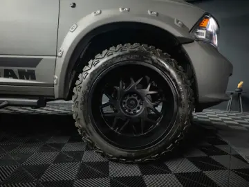 RAM 5.7 V8 HEMI 4x4 PUNISHER OFFROAD RAMBOX 19%