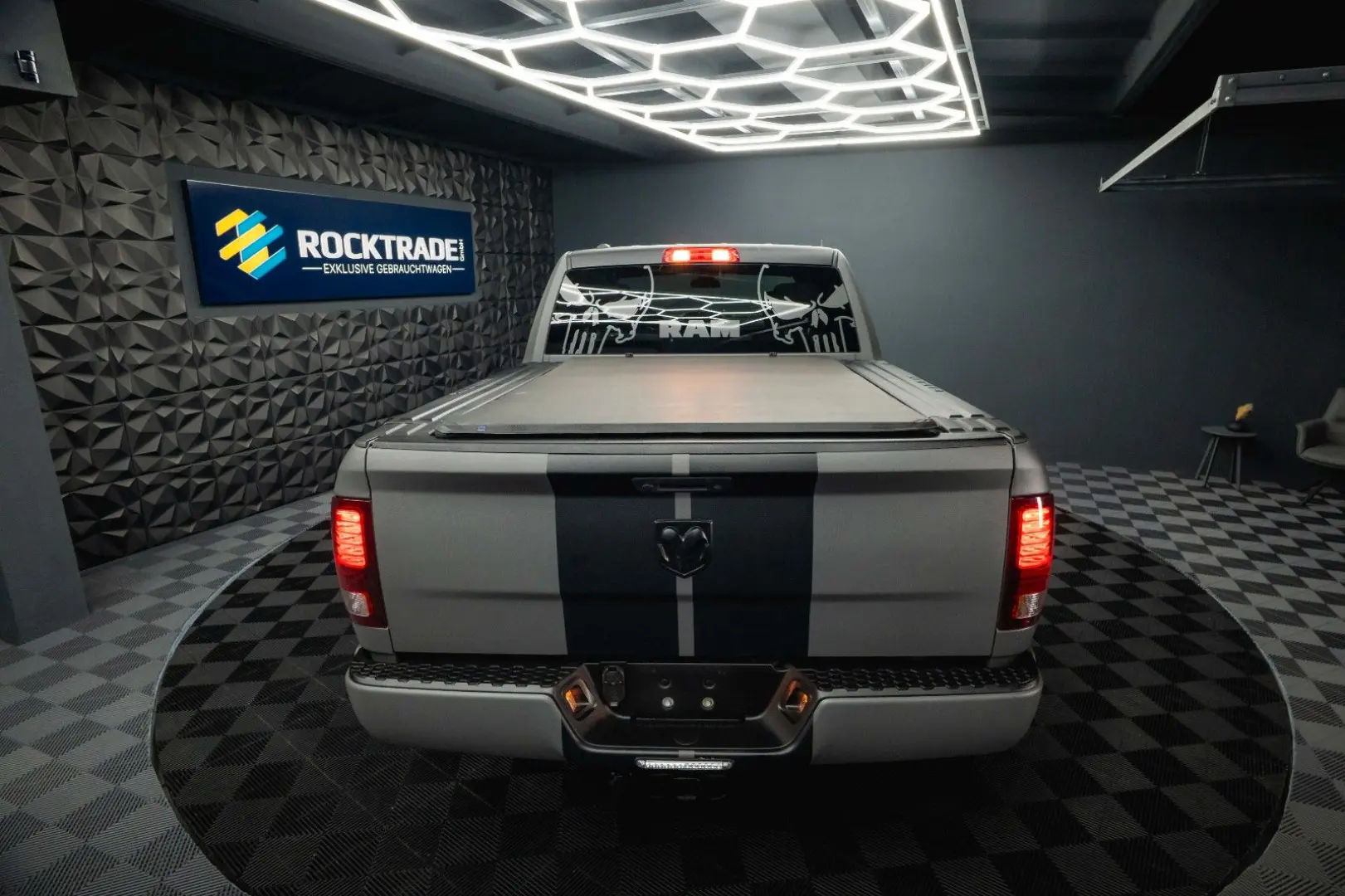 RAM 5.7 V8 HEMI 4x4 PUNISHER OFFROAD RAMBOX 19%