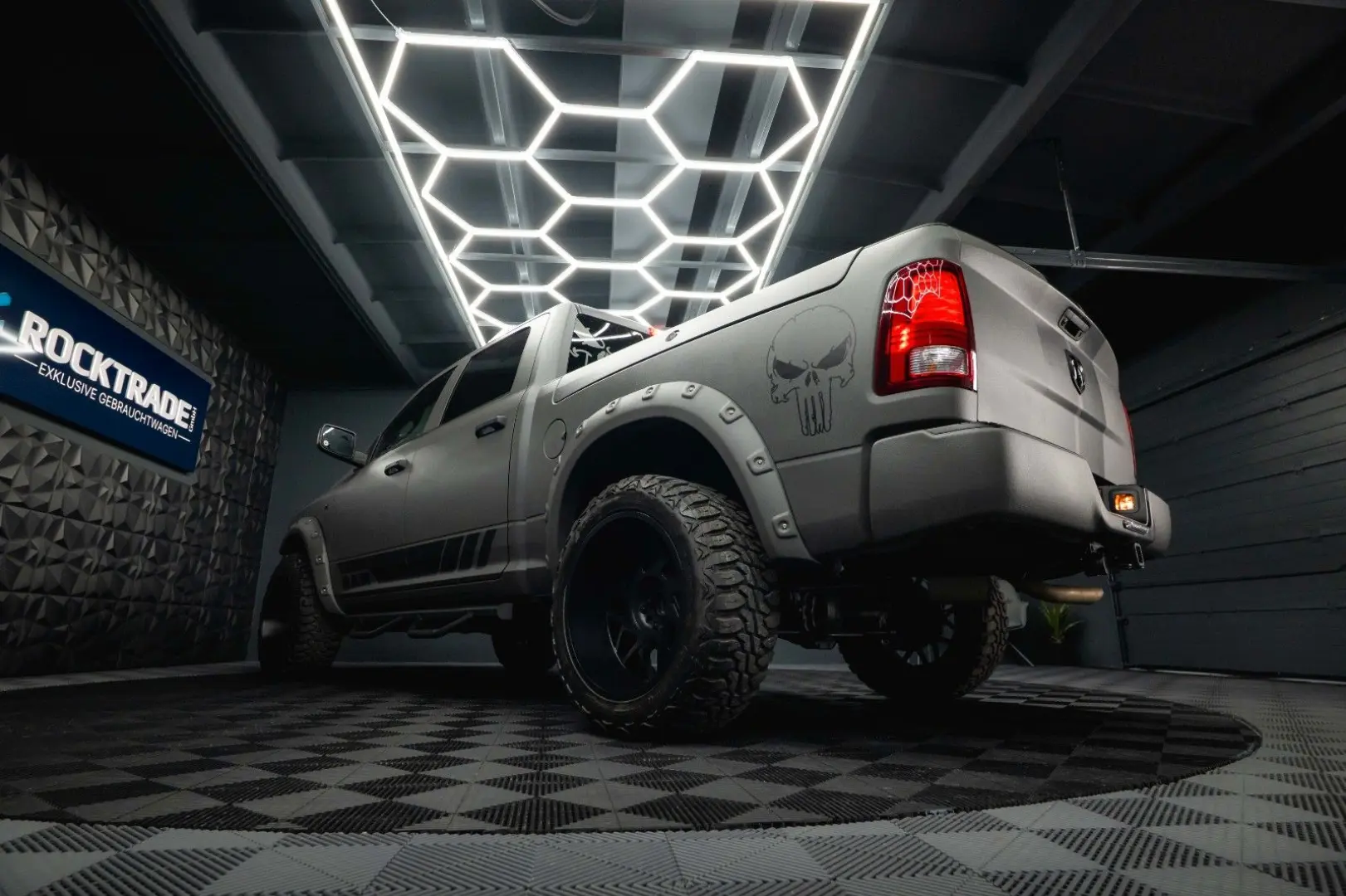 RAM 5.7 V8 HEMI 4x4 PUNISHER OFFROAD RAMBOX 19%