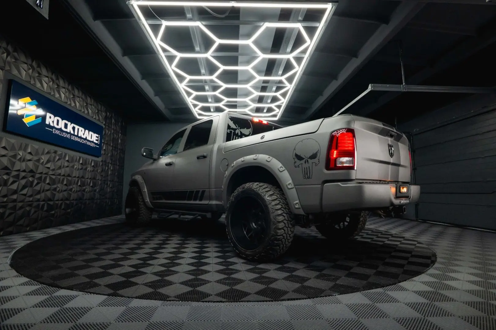 RAM 5.7 V8 HEMI 4x4 PUNISHER OFFROAD RAMBOX 19%