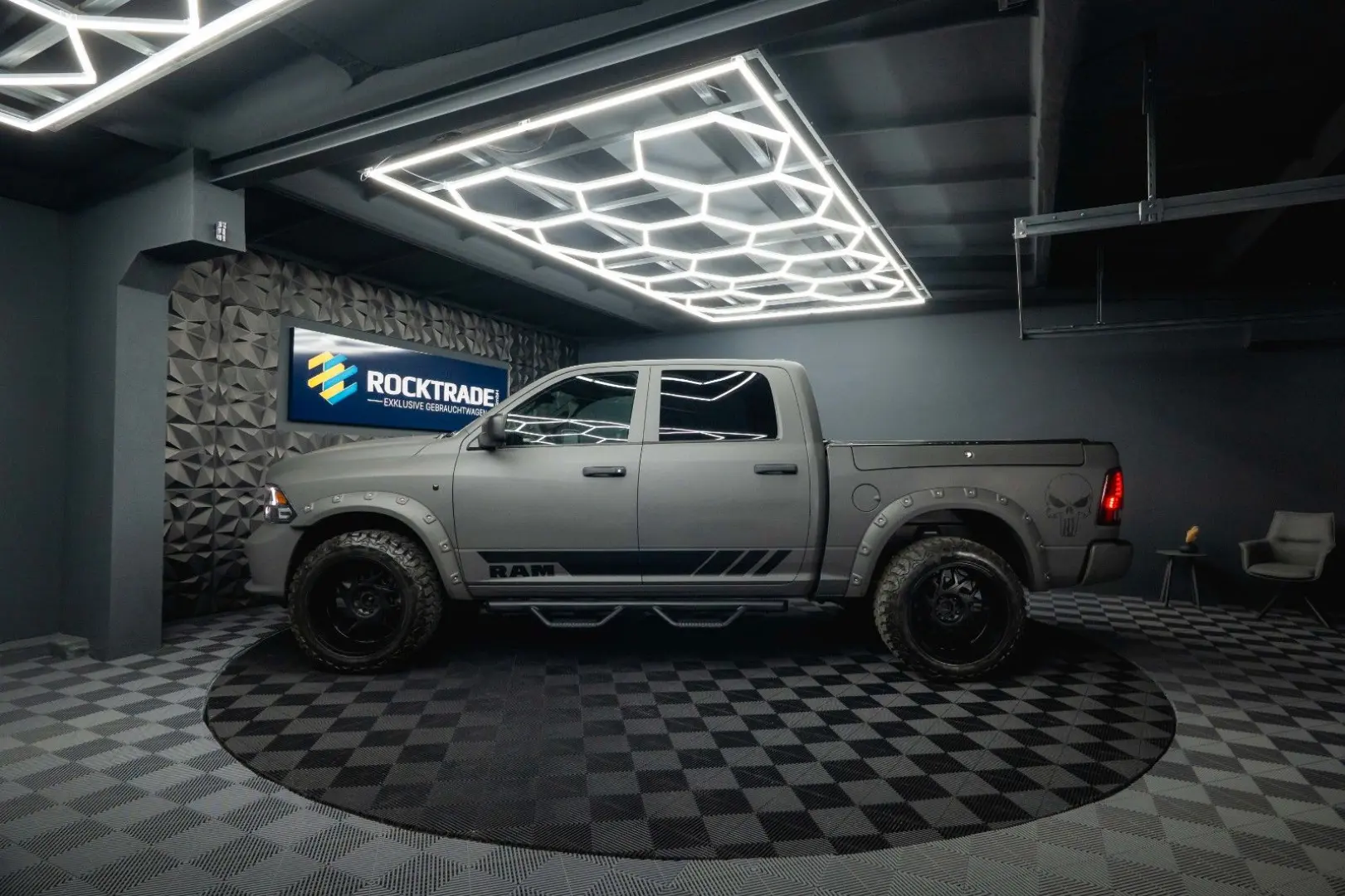 RAM 5.7 V8 HEMI 4x4 PUNISHER OFFROAD RAMBOX 19%