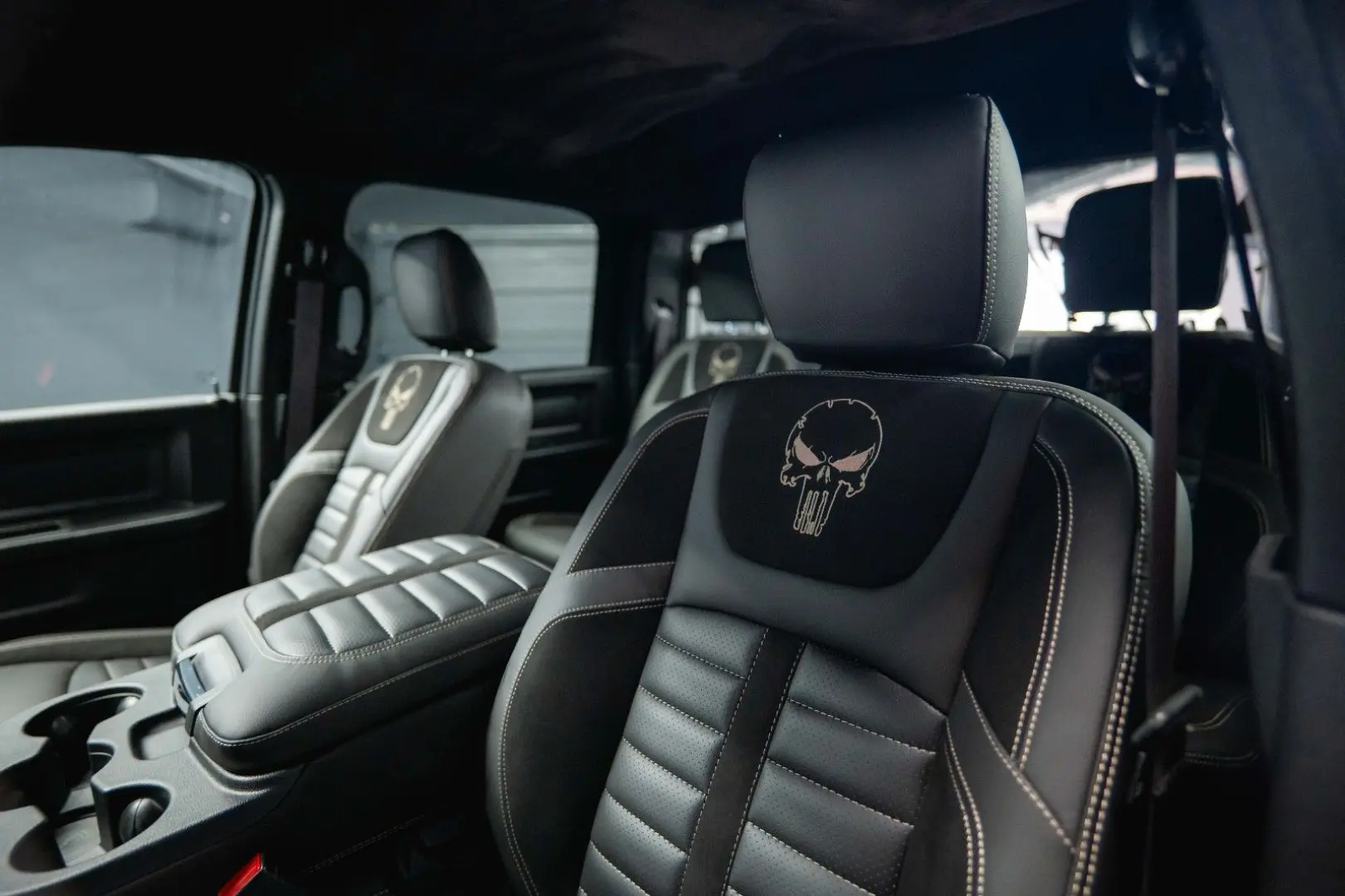 RAM 5.7 V8 HEMI 4x4 PUNISHER OFFROAD RAMBOX 19%