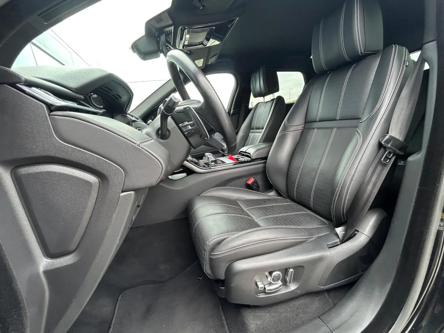Land Rover Velar R-Dynamic 2.0 P400e PHEV HSE 2022