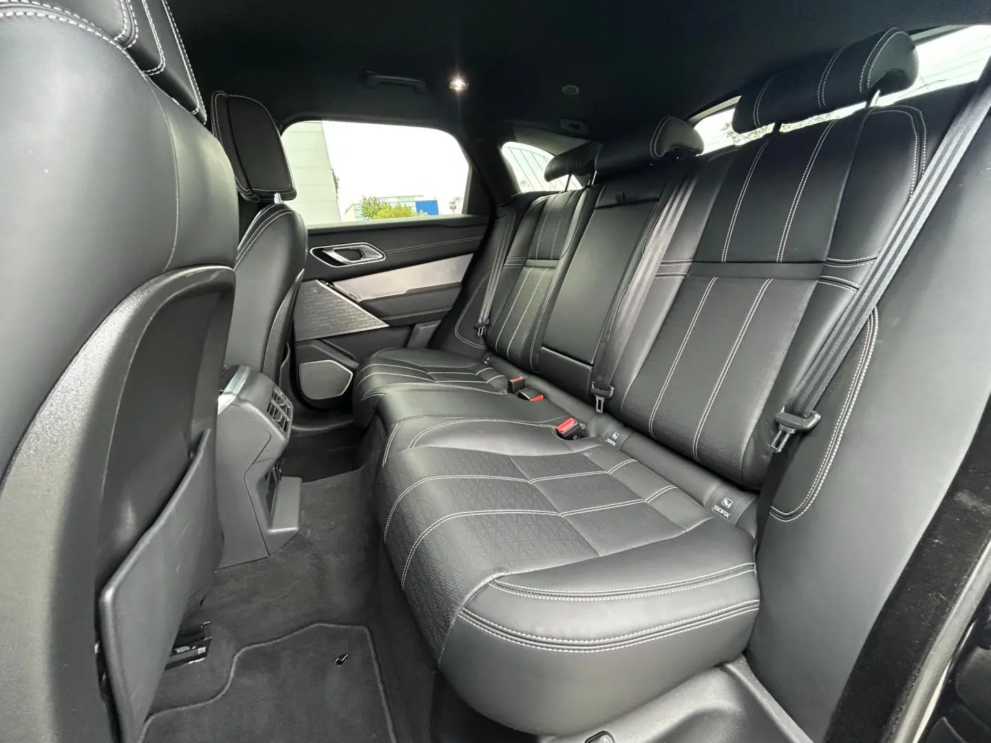 Land Rover Velar R-Dynamic 2.0 P400e PHEV HSE 2022