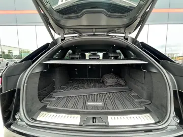 Land Rover Velar R-Dynamic 2.0 P400e PHEV HSE 2022
