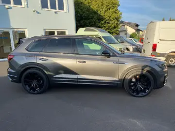 Touareg R 4M eHybrid Leder ACC DAB Pano IQ-Light