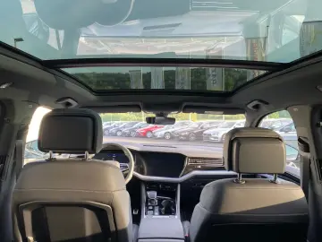 Touareg R 4M eHybrid Leder ACC DAB Pano IQ-Light