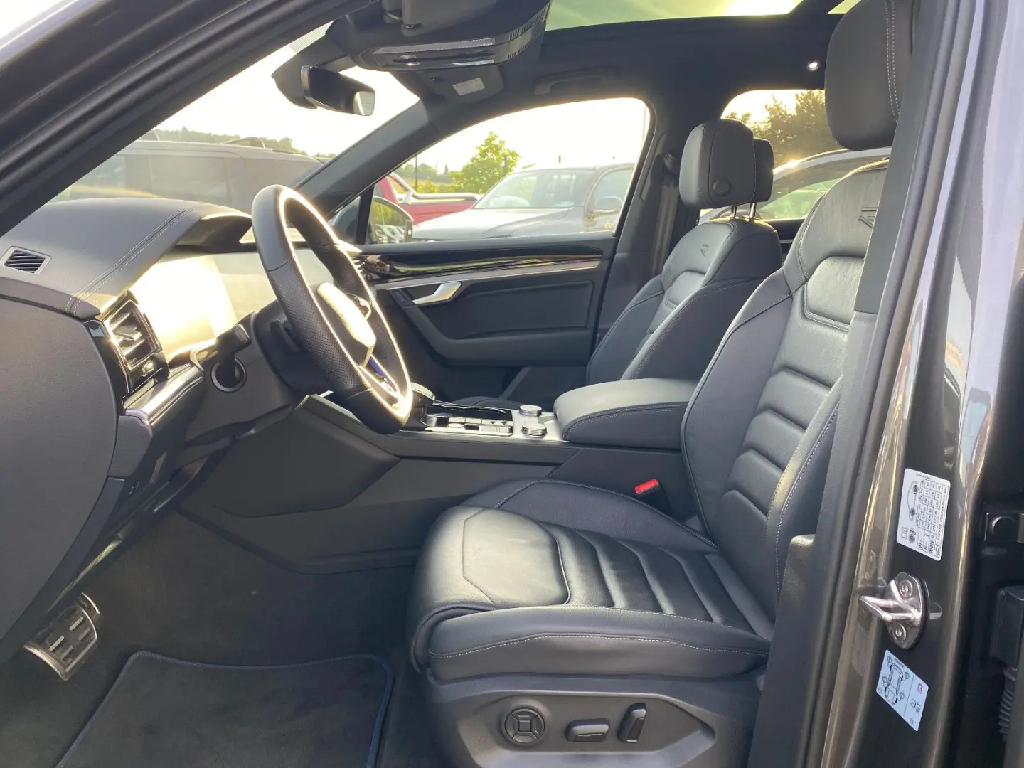 Touareg R 4M eHybrid Leder ACC DAB Pano IQ-Light