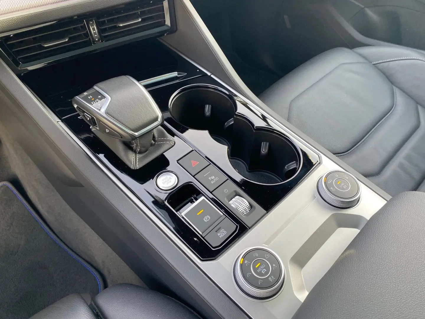Touareg R 4M eHybrid Leder ACC DAB Pano IQ-Light