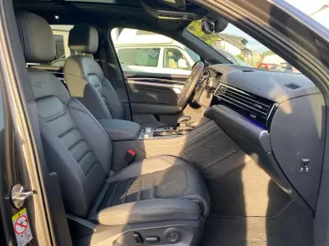 Touareg R 4M eHybrid Leder ACC DAB Pano IQ-Light