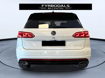 Touareg R 4Motion eHybrid 462hp PANORAMA 21