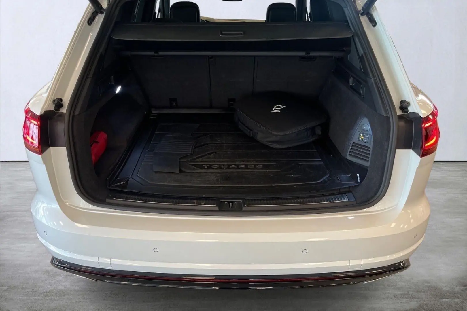 Touareg R 4Motion eHybrid 462hp PANORAMA 21