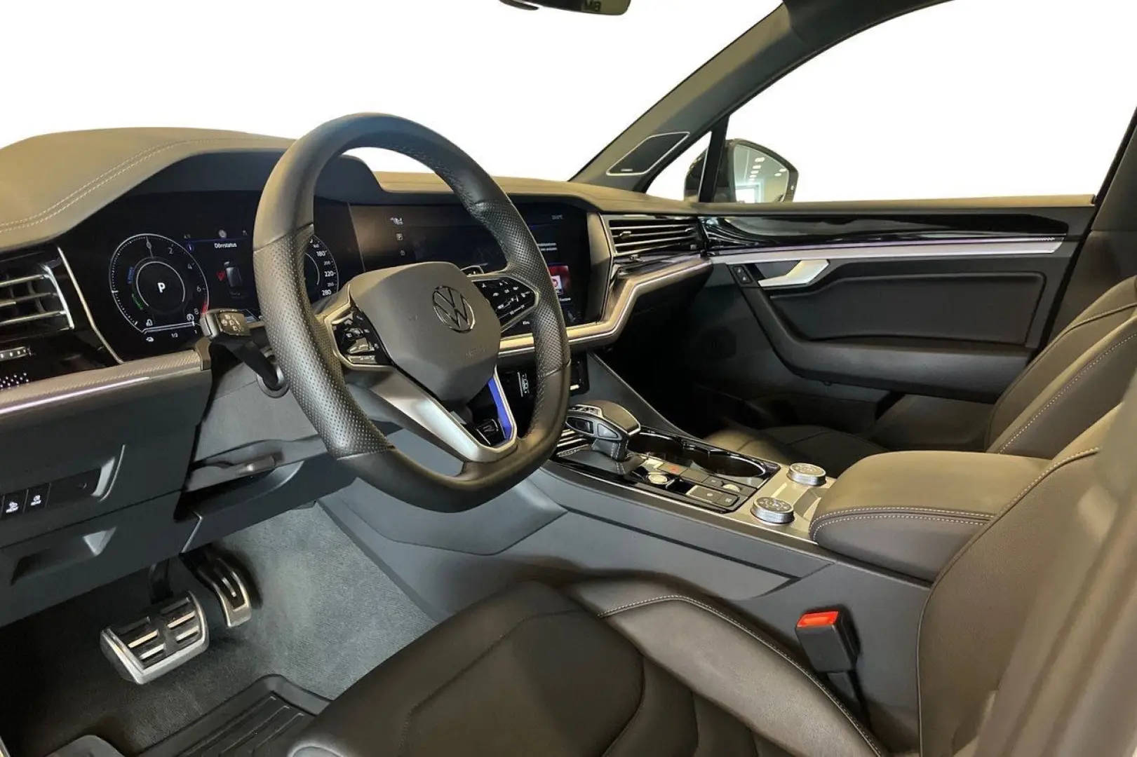 Touareg R 4Motion eHybrid 462hp PANORAMA 21