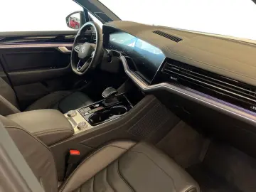 Touareg R 4Motion eHybrid 462hp PANORAMA 21
