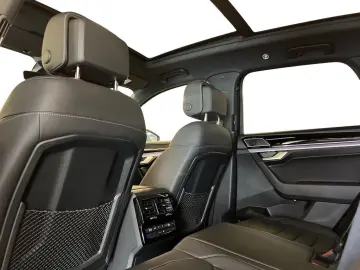 Touareg R 4Motion eHybrid 462hp PANORAMA 21