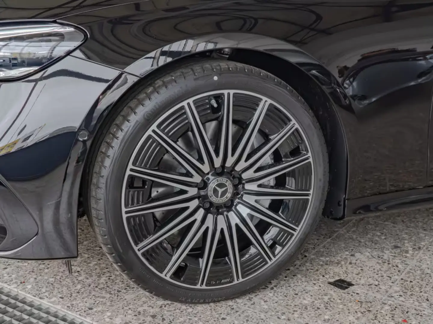 Mercedes-Benz E 220 d 4M AMG-Sport/Pano/Burm4D