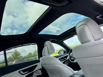 Mercedes-Benz E 220 E220d 4M AMG Line Premium