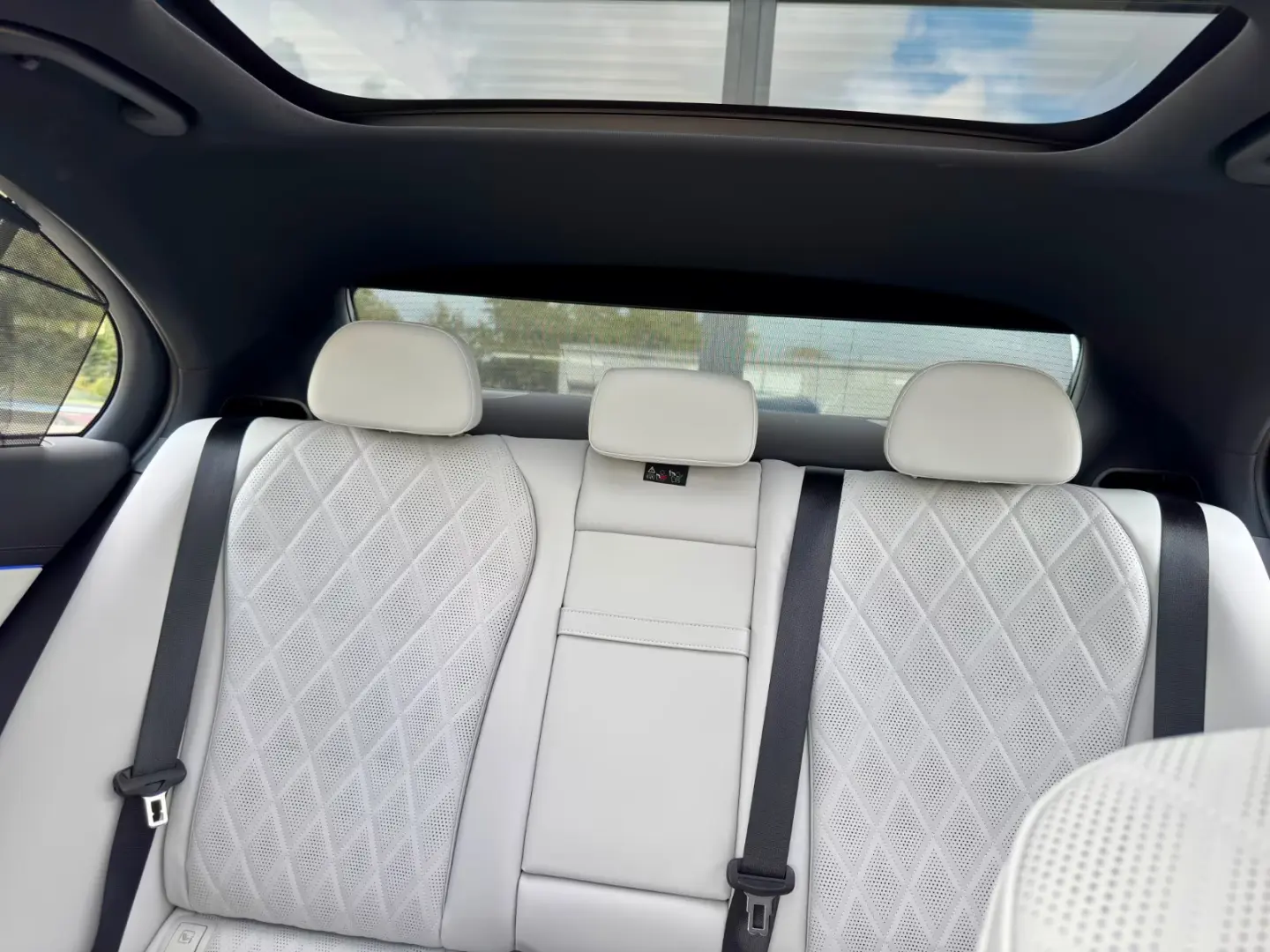 Mercedes-Benz E 220 E220d 4M AMG Line Premium
