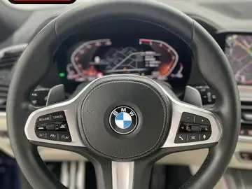 X5 xDrive 25d M SPORT 7SITZ