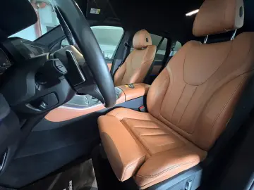 X5 xDrive 30 d M Sport//KAM 360