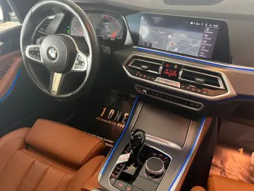 X5 xDrive 30 d M Sport//KAM 360