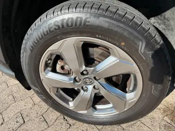 RAV4 Hybrid Team D **TECHNIKPAKET**