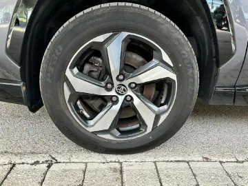 RAV4 Plug-in Hy. 4x4 Technikp. AHK