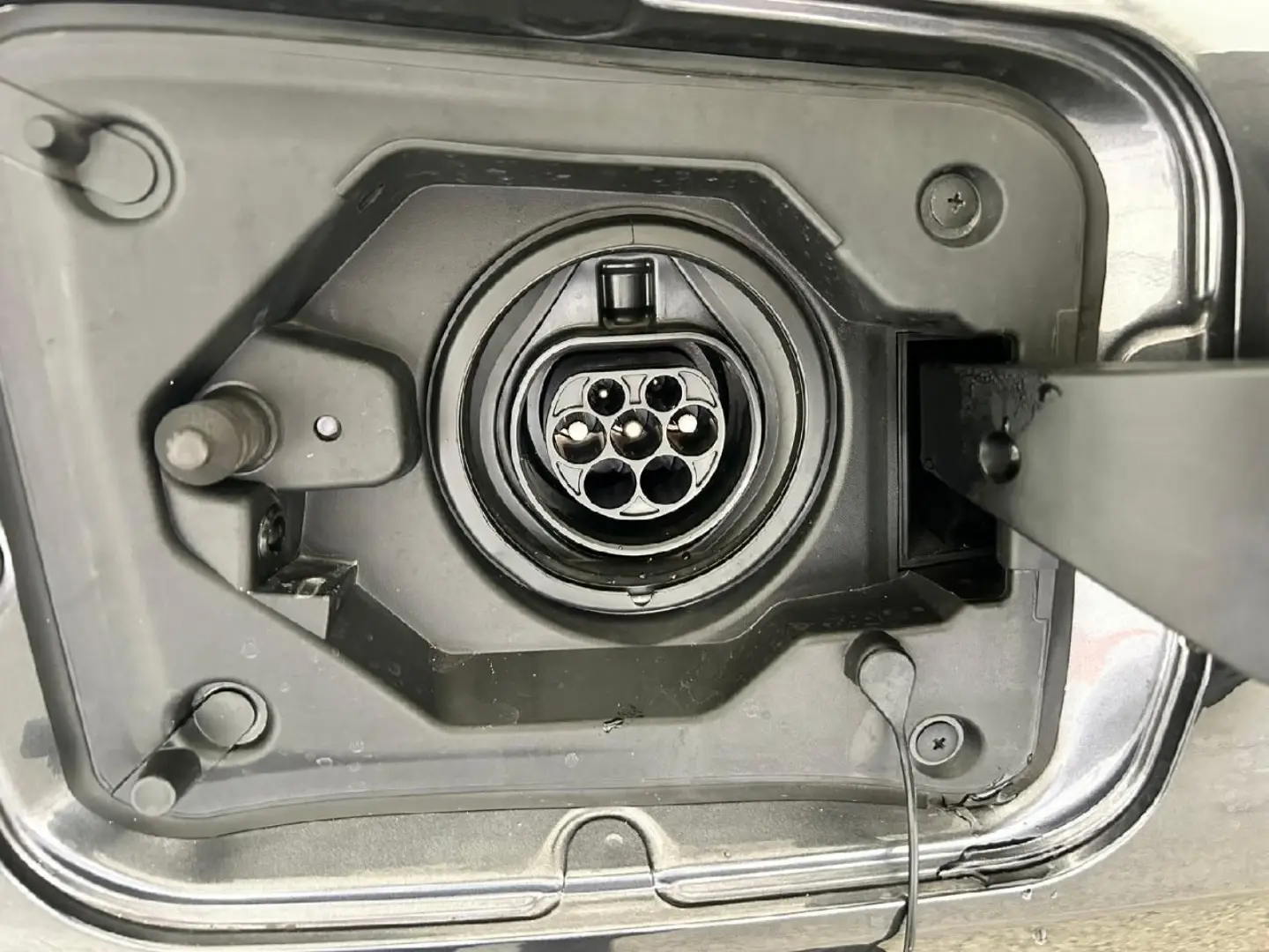 RAV4 Plug-in Hy. 4x4 Technikp. AHK