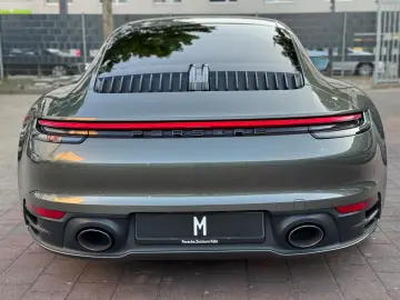911 / 992 Carrera S MATRIX/360°/TEMPO/BOSE/MwSt.