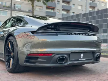 911 / 992 Carrera S MATRIX/360°/TEMPO/BOSE/MwSt.