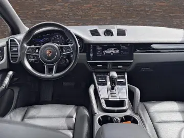 Cayenne 3.0 E-Hybrid PANOD LED NAVI LEDER