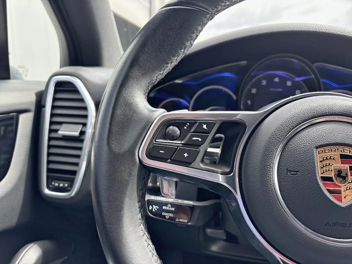 Cayenne 3.0 E-Hybrid PANOD LED NAVI LEDER