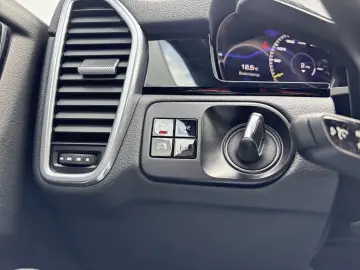 Cayenne 3.0 E-Hybrid PANOD LED NAVI LEDER