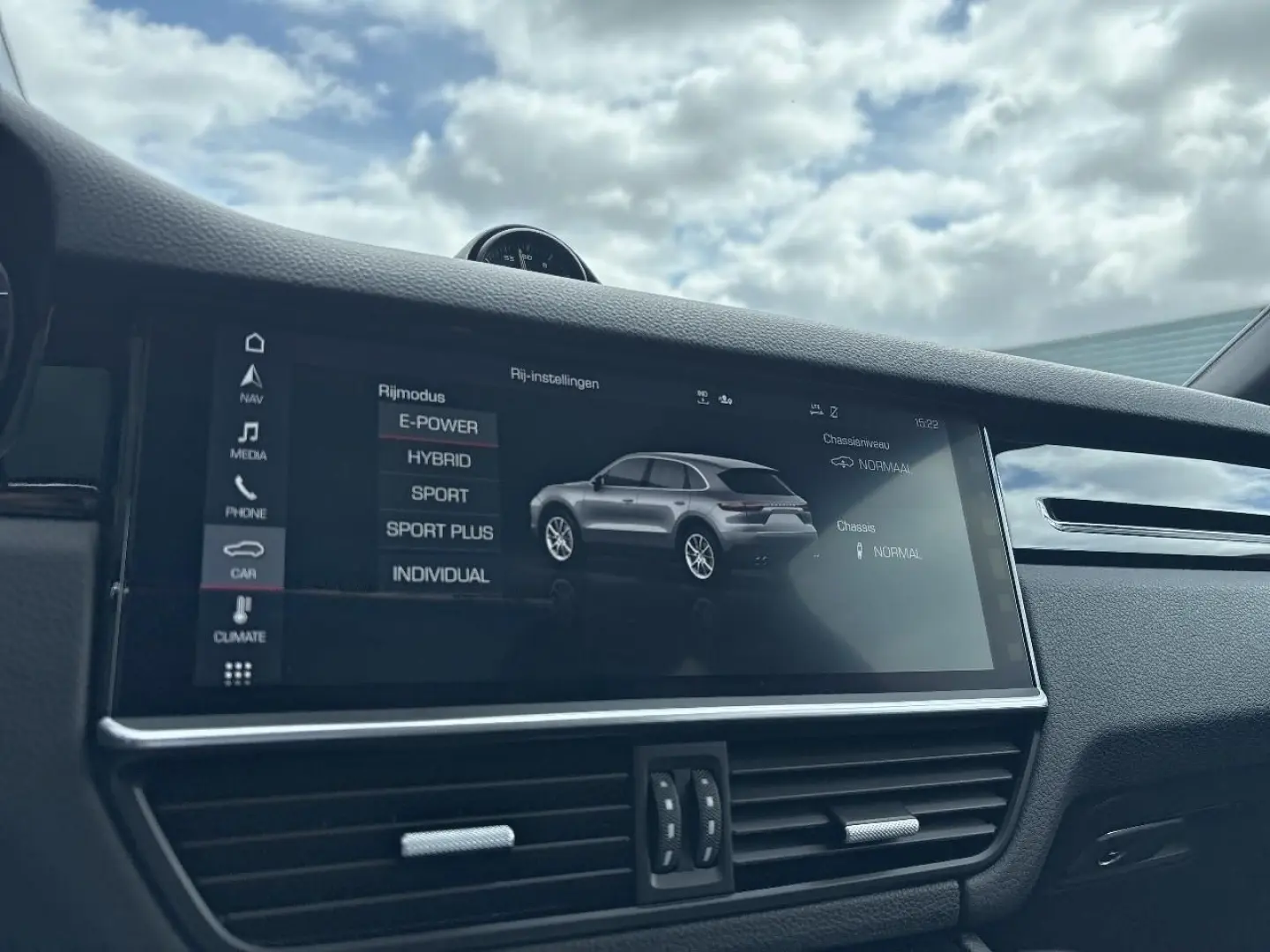 Cayenne 3.0 E-Hybrid PANOD LED NAVI LEDER