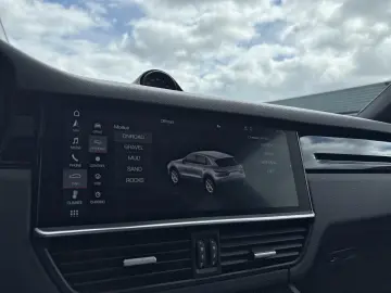 Cayenne 3.0 E-Hybrid PANOD LED NAVI LEDER